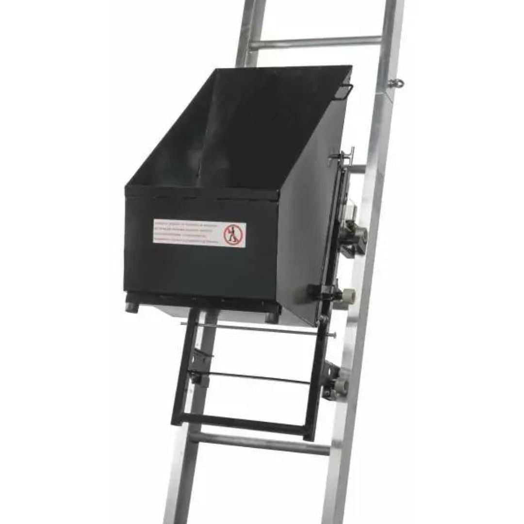 Monte matériaux 10 m bac à double basculement sur fond blanc