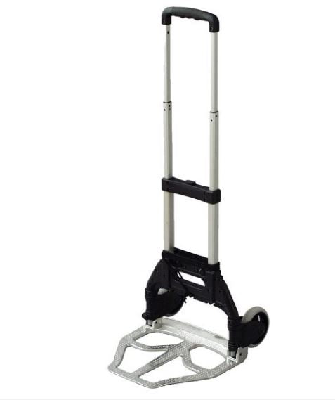 Diable pliable en aluminium sur fond blanc